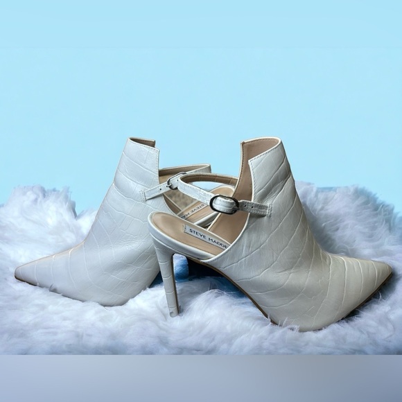 Steve Madden Shoes - Steve Madden White Bootie